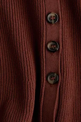 Gilet sans manches en maille côtelée avec basque - Brun rouille — photo 4
