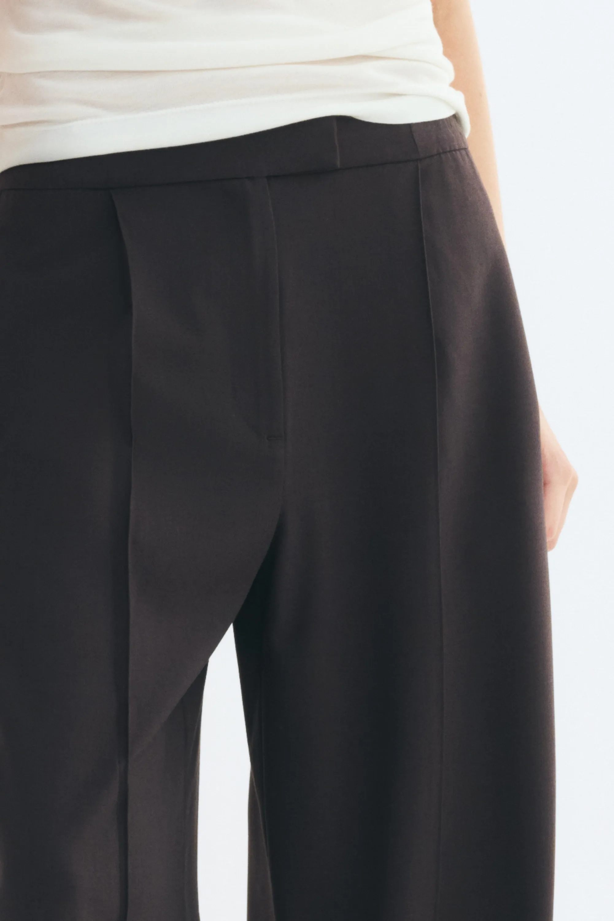 Pantalon chic avec jambes barrel - Marron foncé