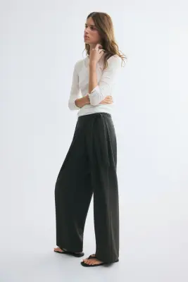 Pantalon avec détail croisé - Gris foncé — photo 2