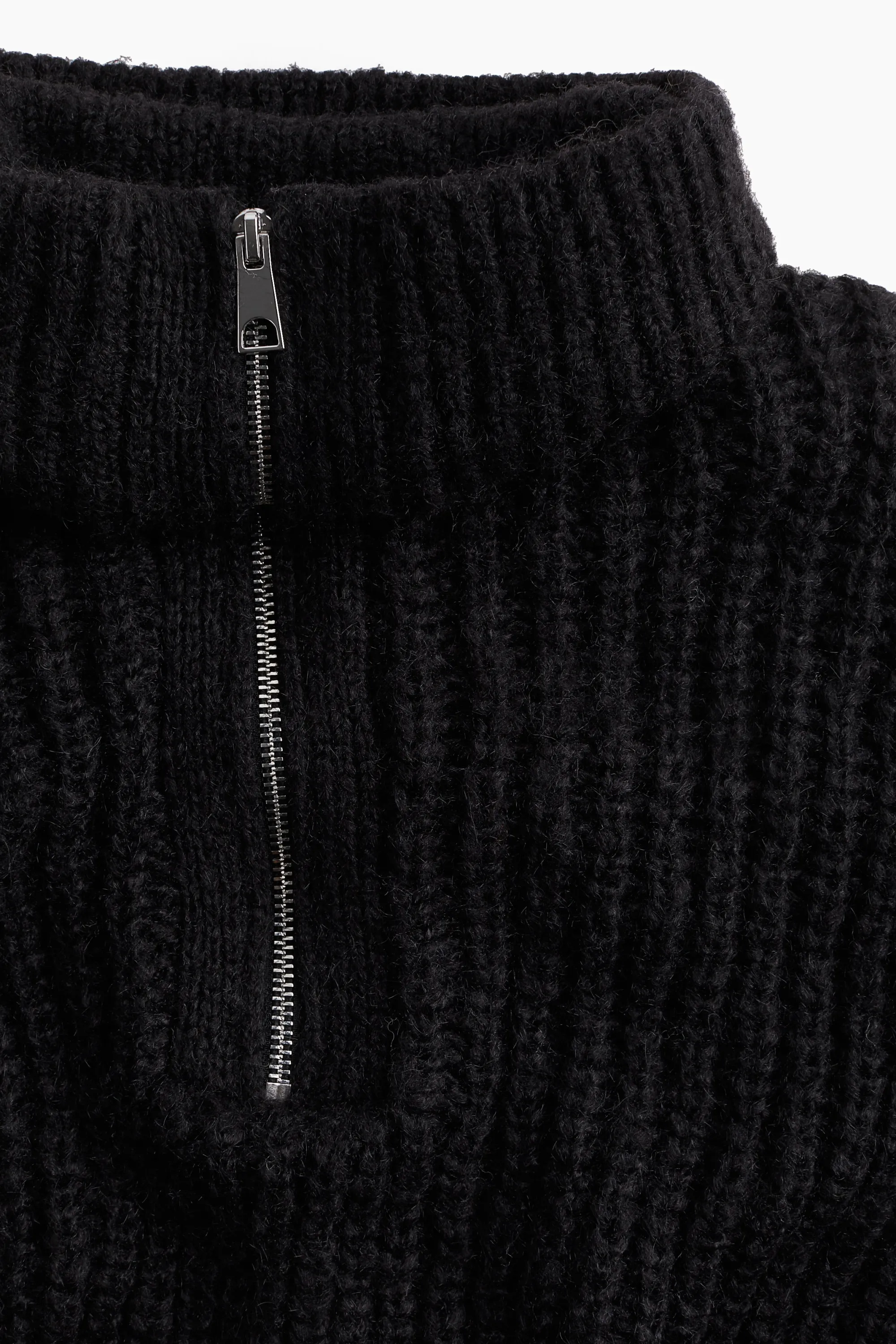 Robe en maille côtelée avec col zippé - Noir