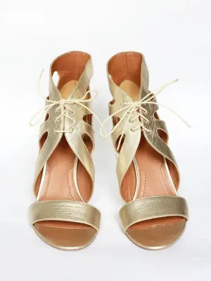 Sandales découpées à talons en cuir doré NEUVES Px boutique 600€ Taille 38 — photo 5