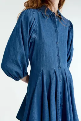 Robe à manches bouffantes avec jupe évasée - Bleu denim — photo 2
