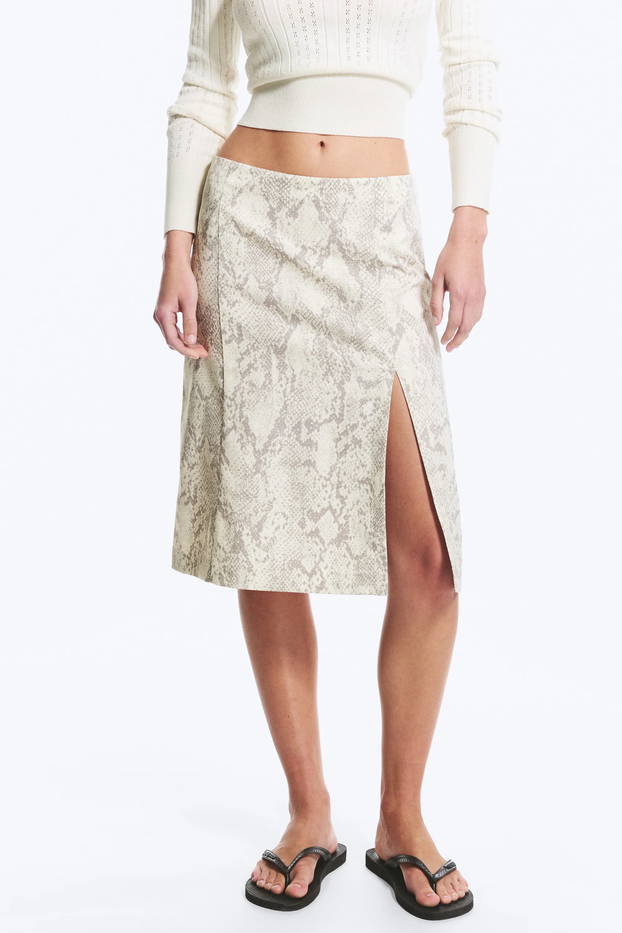 Jupe fendue taille basse - Beige poudré - Imprimé serpent