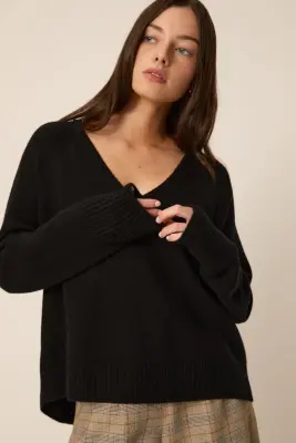Pull Arilou Noir — photo 1