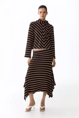 Top en maille côtelée avec foulard - Marron foncé/rayé — photo 1