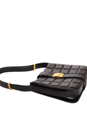 Sac en cuir noir matelassé fermoir doré Prix boutique 3150€ — photo 2