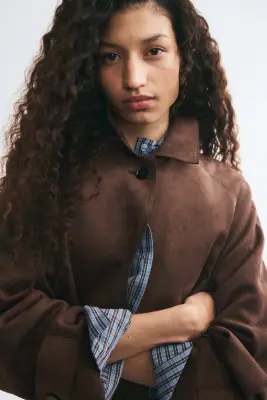 Manteau court avec ceinture à nouer - Marron foncé — photo 2