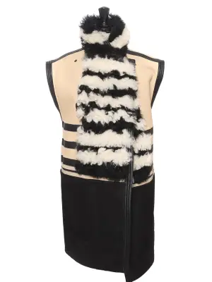 Manteau sans manche shearling en peau et cuir blanc noir Fall 2014 Prix boutique 4000€ — photo 2