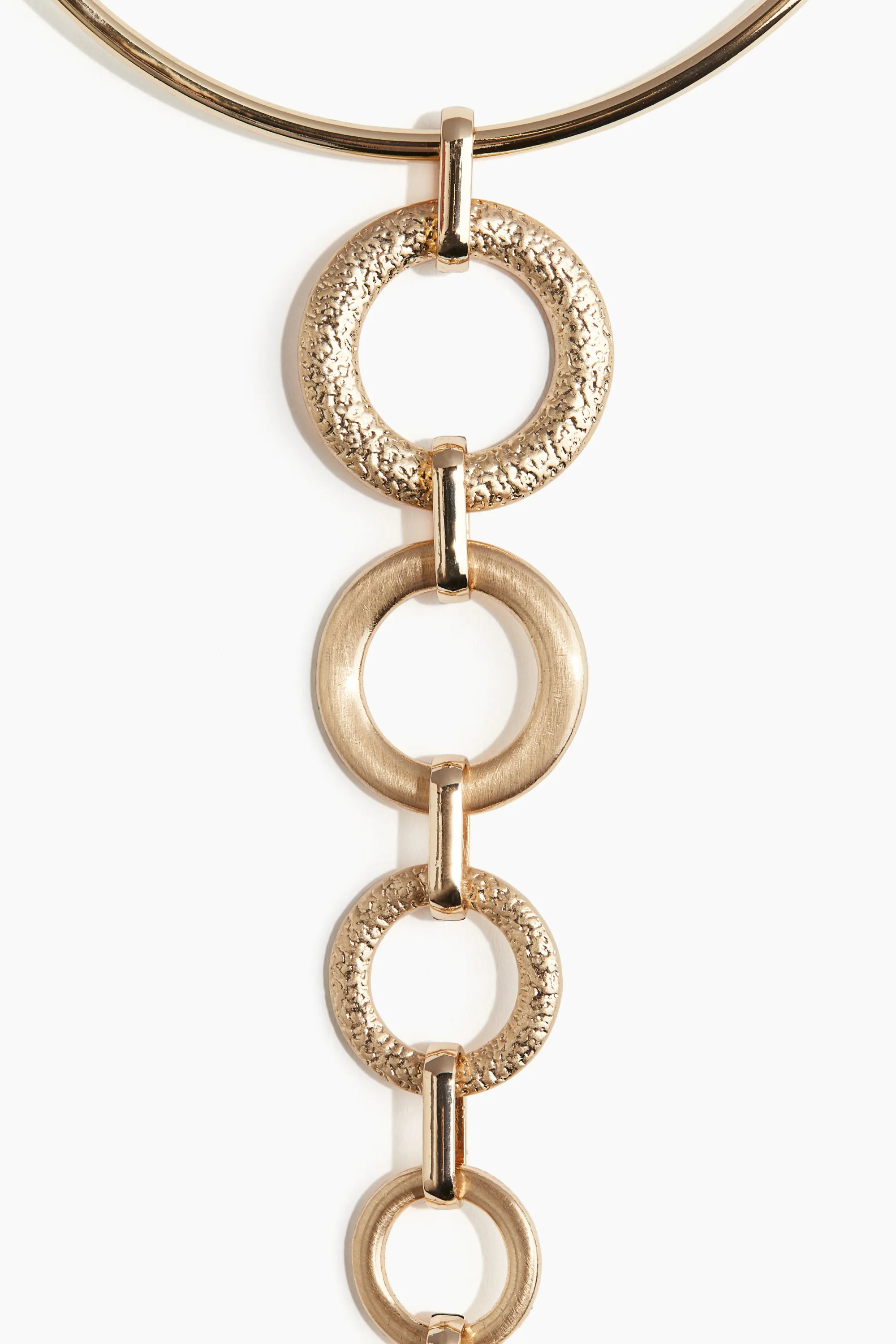 Collier avec anneaux - Doré