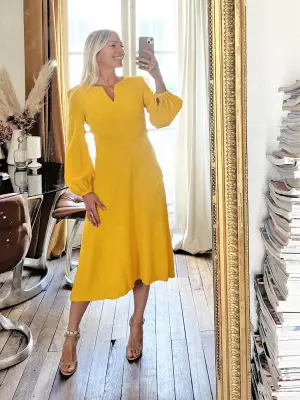 Robe manches longues en jacquard  jaune tournesol  Est. retail 1600€ Taille 34 — photo 3