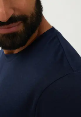 Le t-shirt mérinos - Bleu marine — photo 5