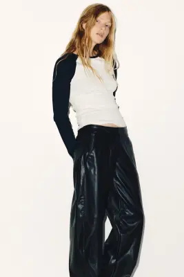 Pantalon à jambes ballon en tissu enduit - Noir — photo 2
