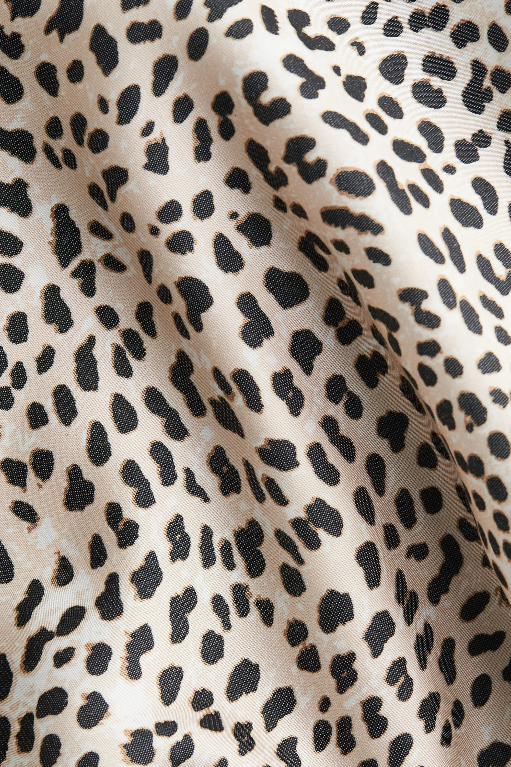 Robe à encolure bénitier - Beige clair/imprimé léopard