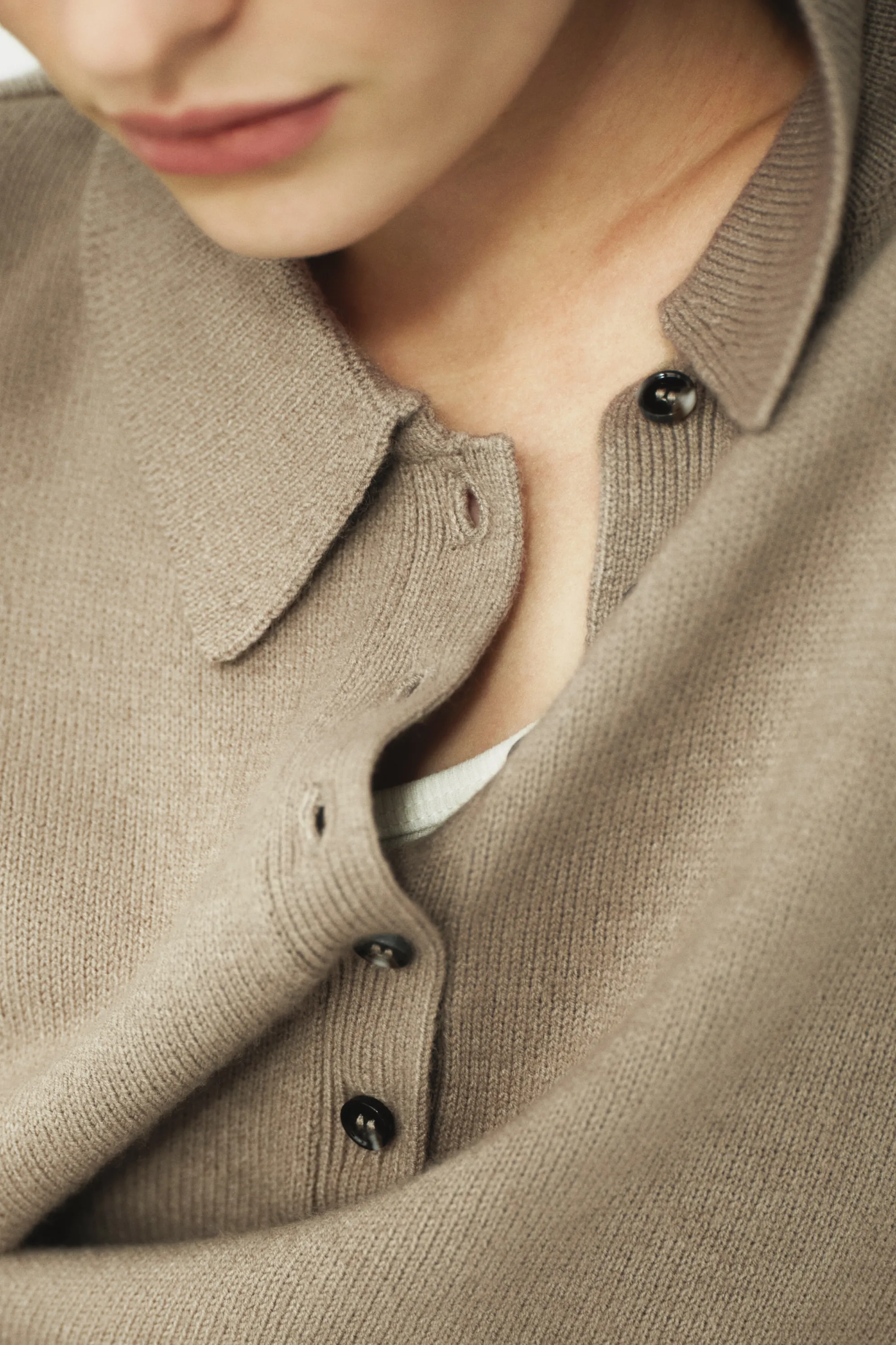 Pull façon polo avec épaulettes - Taupe