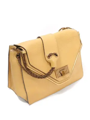 Sac SALLY moyen modèle en cuir grainé jaune miel et chaîne dorée Prix boutique 1710€ — photo 3