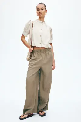 Pantalon volanté à jambes larges - Vert olive — photo 2