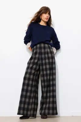 Pantalon large à carreaux — photo 3