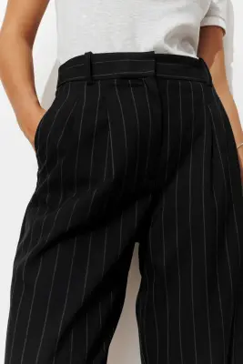 BILLY pantalon large à pinces — photo 5