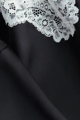Pyjama en satin avec dentelle - Noir — photo 4