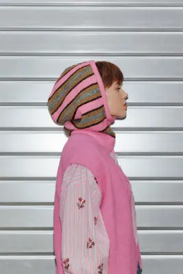 Cagoule en maille rayée Femme — photo 2