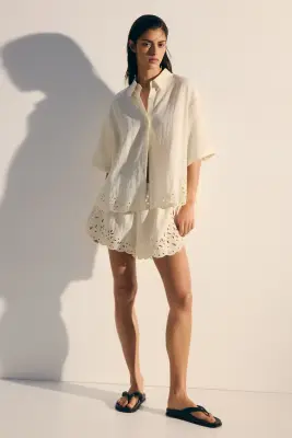 Short avec broderie anglaise - Crème — photo 1