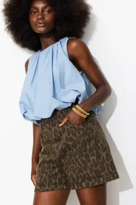 Short léopard en toile Femme — photo 2