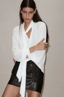 Blouse avec col cravate - Crème — photo 1
