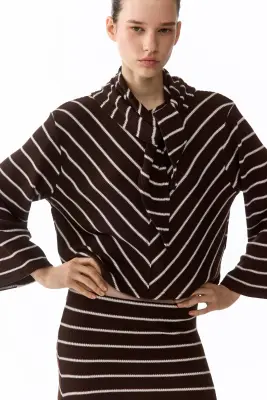 Top en maille côtelée avec foulard - Marron foncé/rayé — photo 3