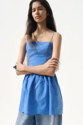 Robe brodée avec jupe évasée - Bleu — photo 1