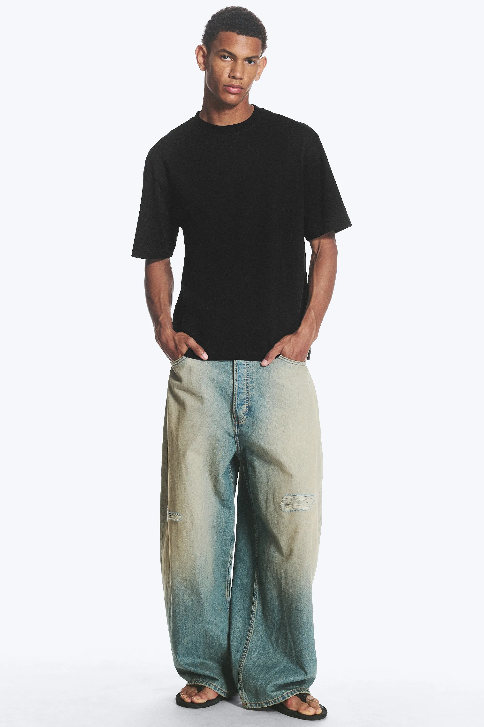 T-SHIRT COUPE DÉCONTRACTÉE - Noir