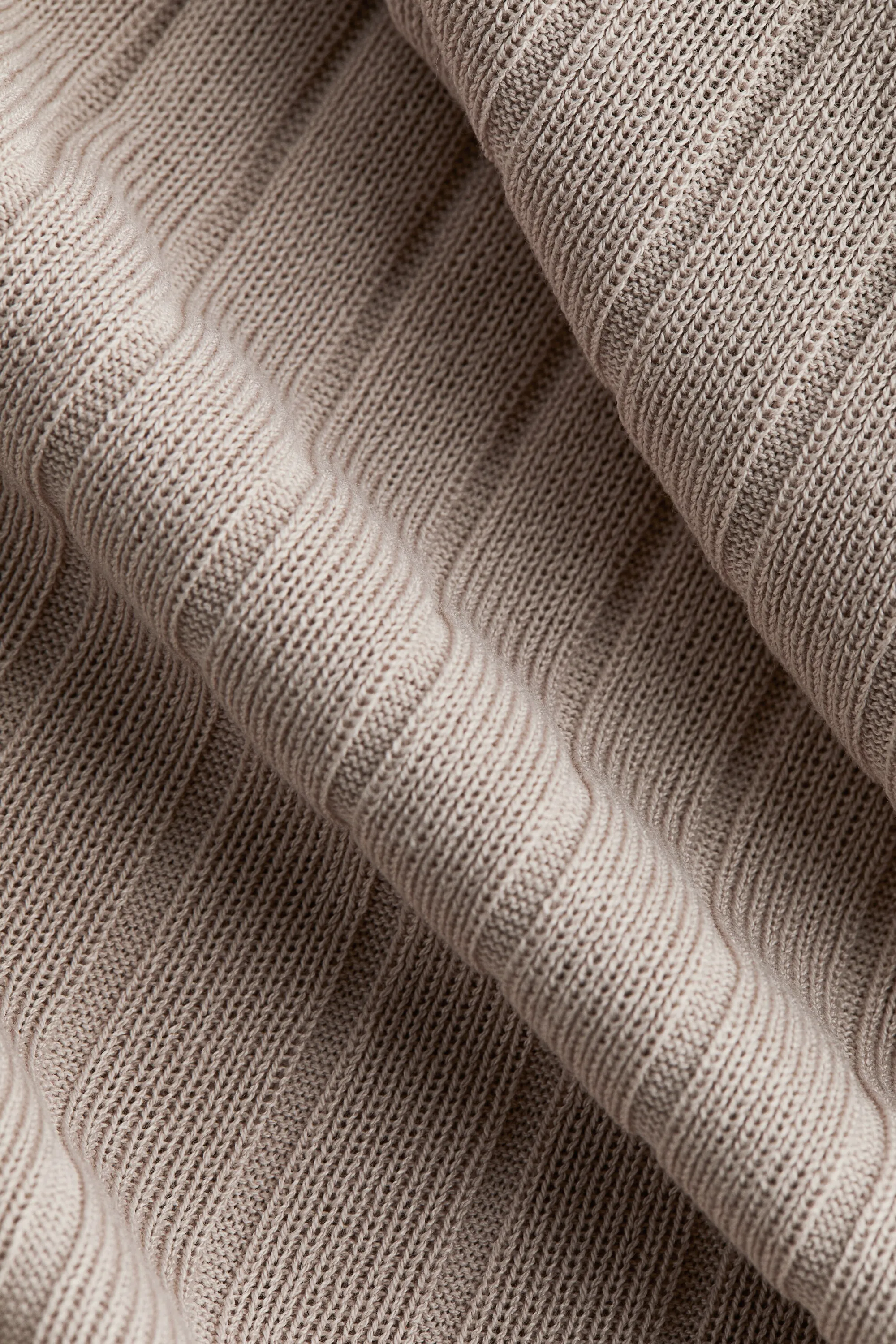 Robe en maille côtelée - Grège