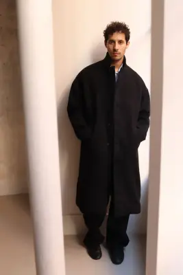 Bergfabel – MEN ARON COAT BFUC290/ 275 – BLACK — photo 2