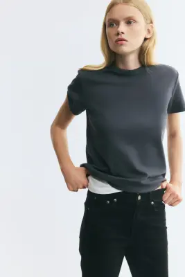 T-shirt ajusté - Gris foncé — photo 1