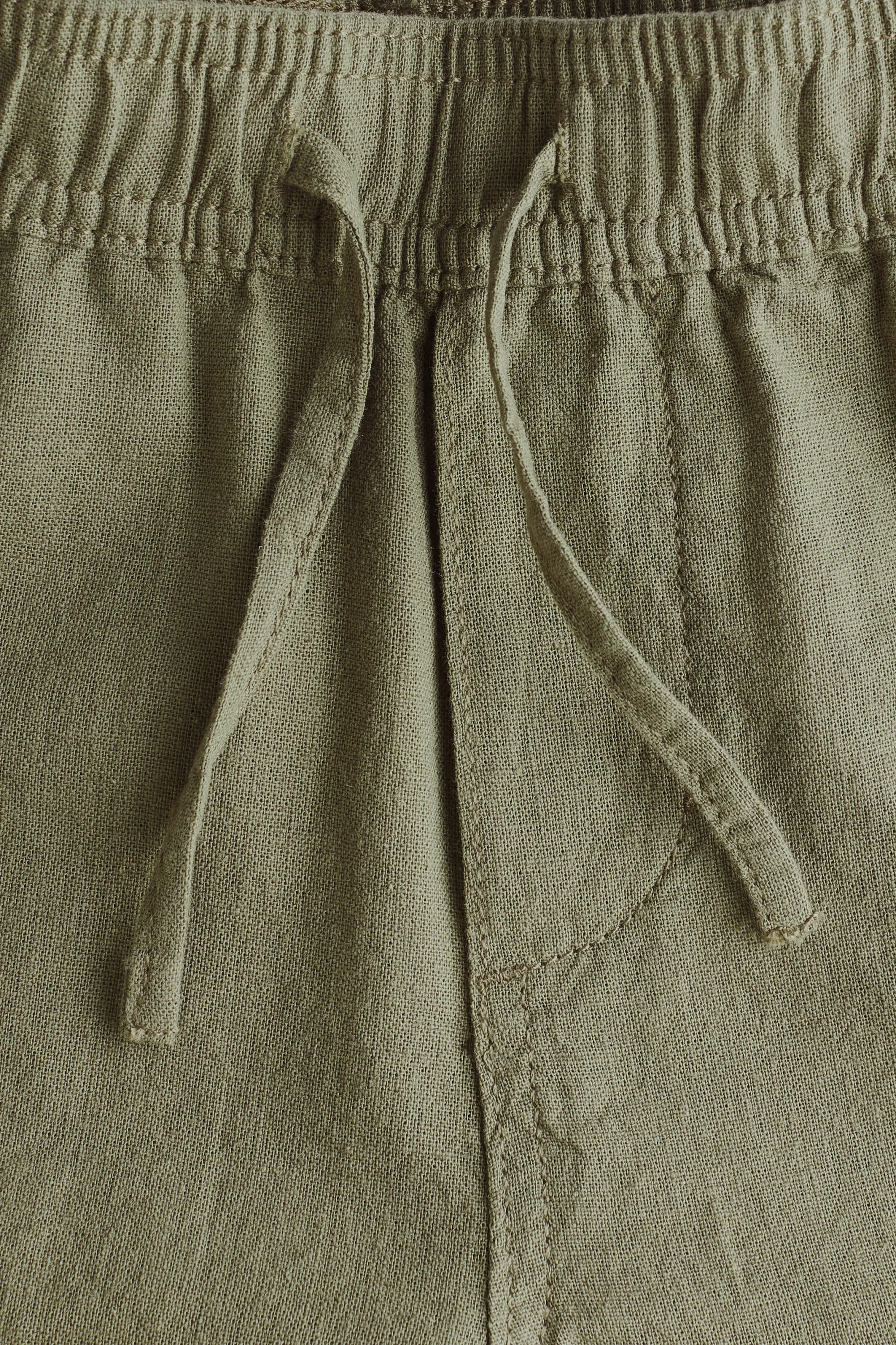 Short en lin mélangé - Vert kaki foncé