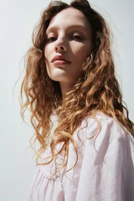 Blouse en coton avec broderie anglaise - Violet clair — photo 2