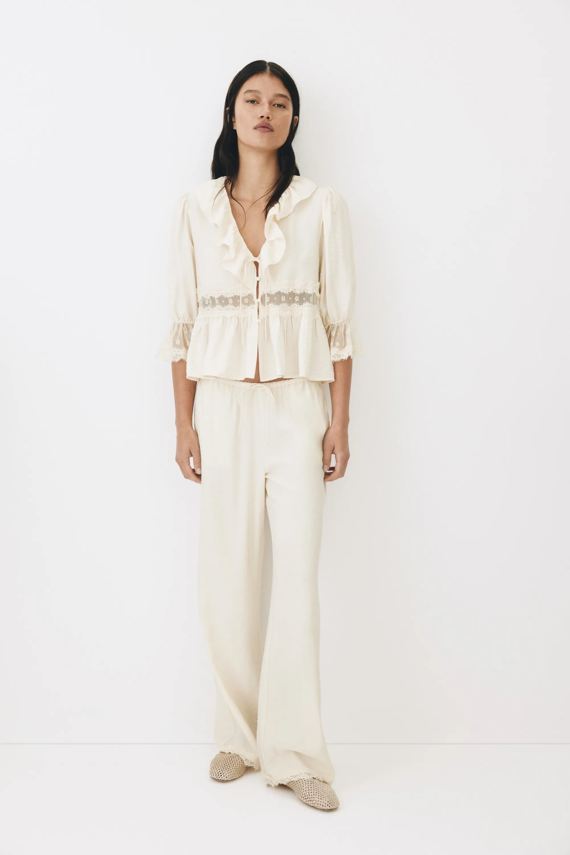 Pantalon avec cordon de serrage et dentelle - Beige clair