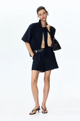 Chemise oversize avec broderie anglaise - Bleu foncé — photo 1