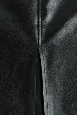 Jupe crayon en tissu enduit - Noir — photo 2