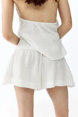 Mini short à taille smockée - Ivoire — photo 2