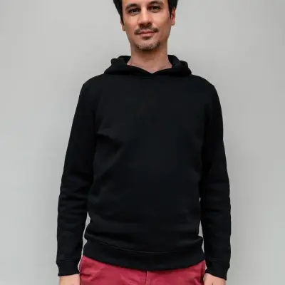 Sweat homme à capuche Henri noir — photo 1