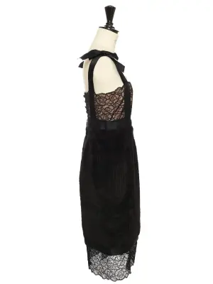Robe en velours de soie côtelé noir, dentelle fine et bretelles satin noeud Prix boutique 6500€ Taille XS — photo 4