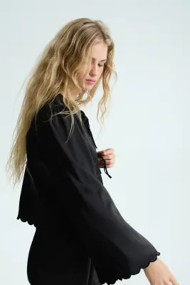 Blouse à nouer en satin - Noir — photo 3
