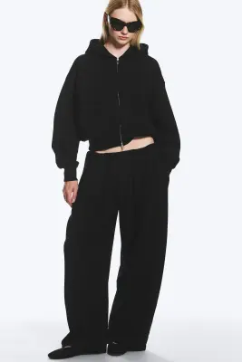Sweat à capuche court et carré zippé - Noir — photo 2