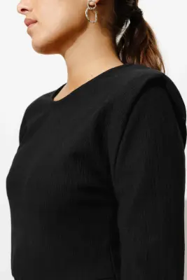 Robe courte épaulée en jersey — photo 5