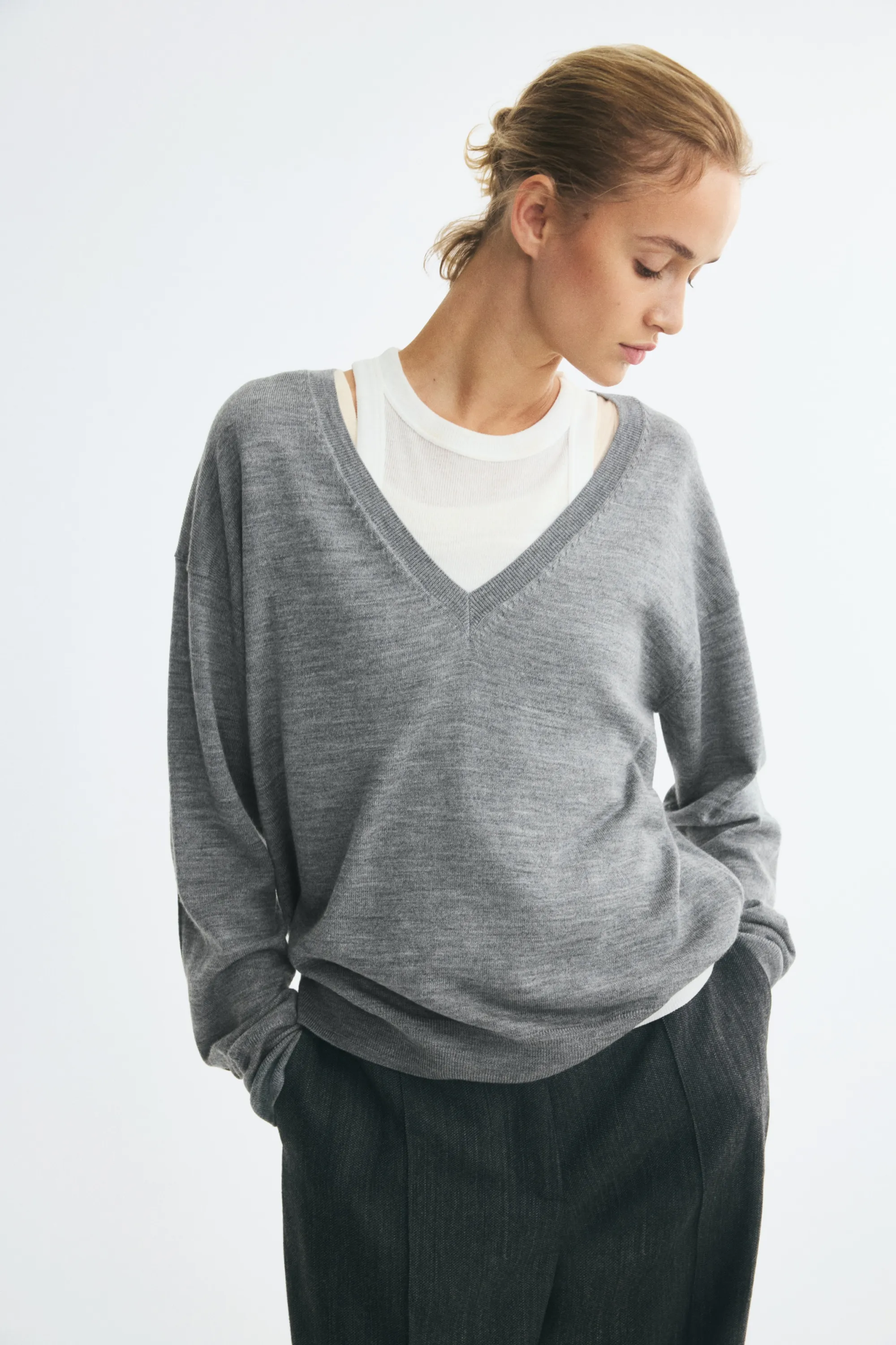 Pull en laine avec encolure en V - Gris chiné