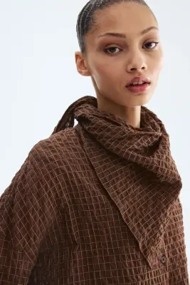 Chemise en seersucker avec foulard - Marron — photo 2