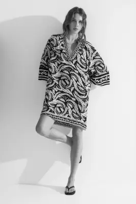 Robe tunique en viscose - Noir/motif — photo 1