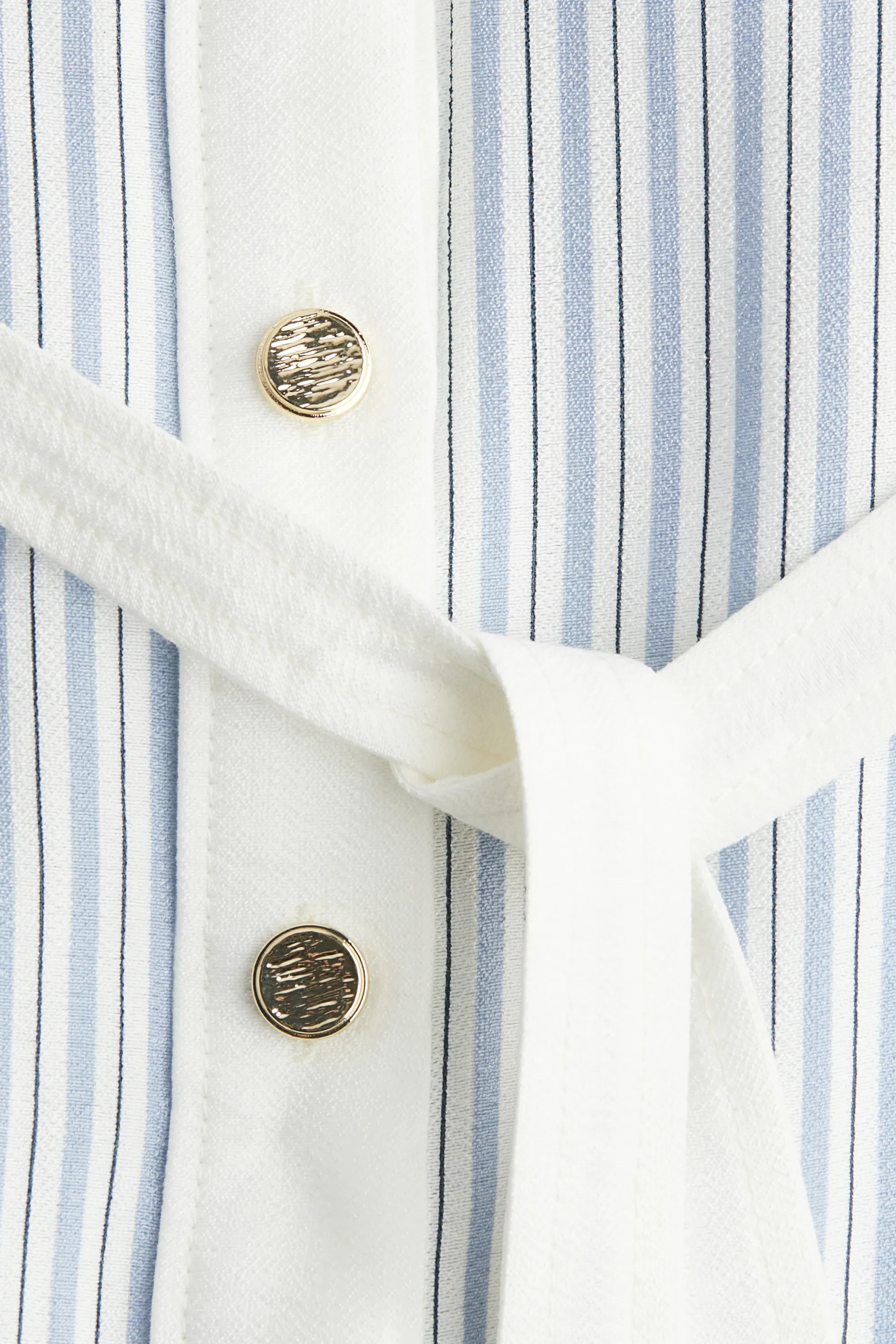 Robe chemise avec ceinture à nouer - Bleu clair/rayé