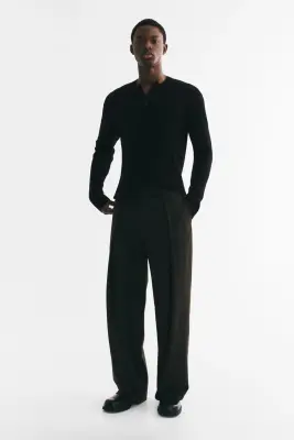 T-shirt côtelé Slim Fit avec col tunisien - Noir — photo 2