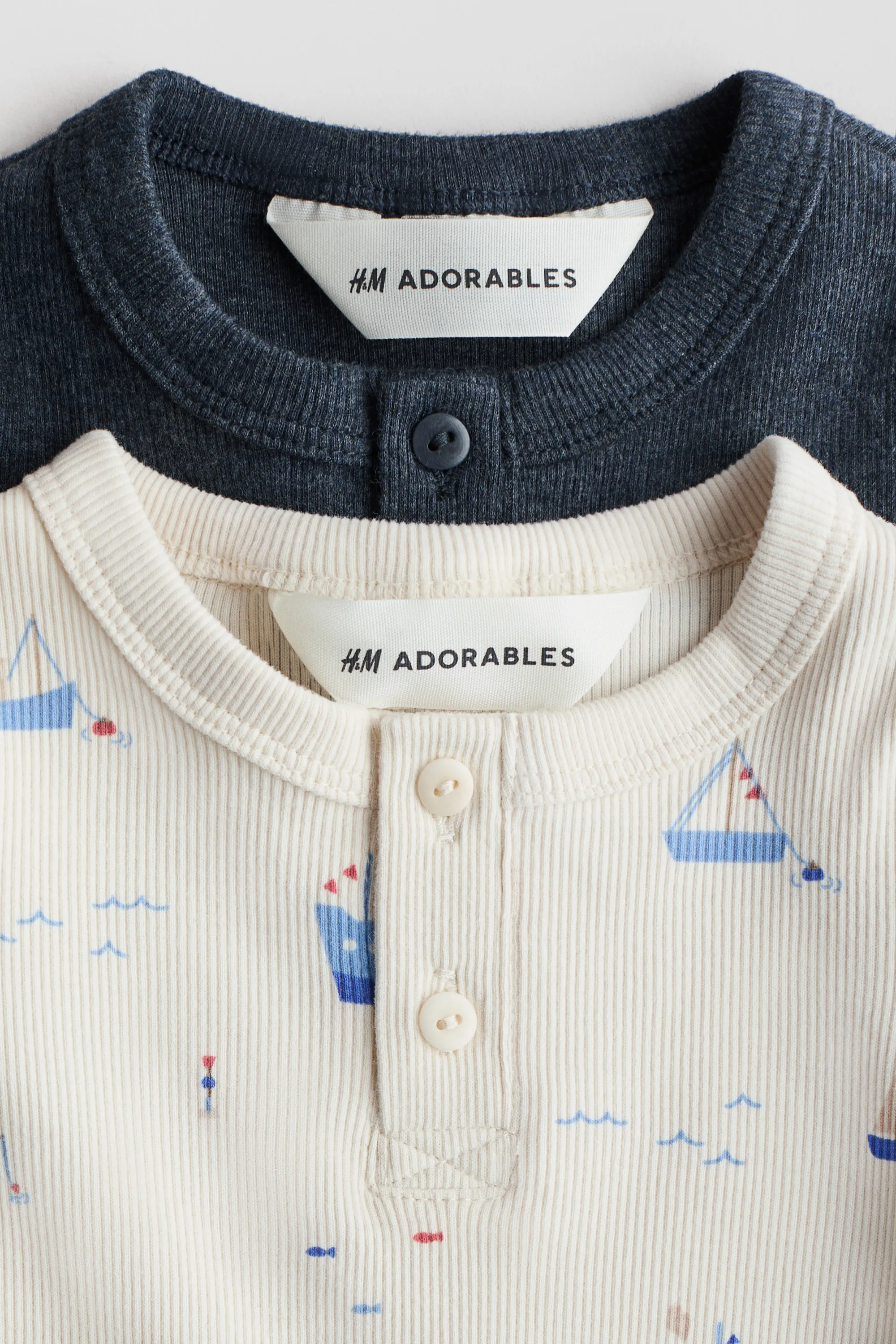 Lot de 2 T-shirts en coton avec col tunisien - Bleu marine/bateaux